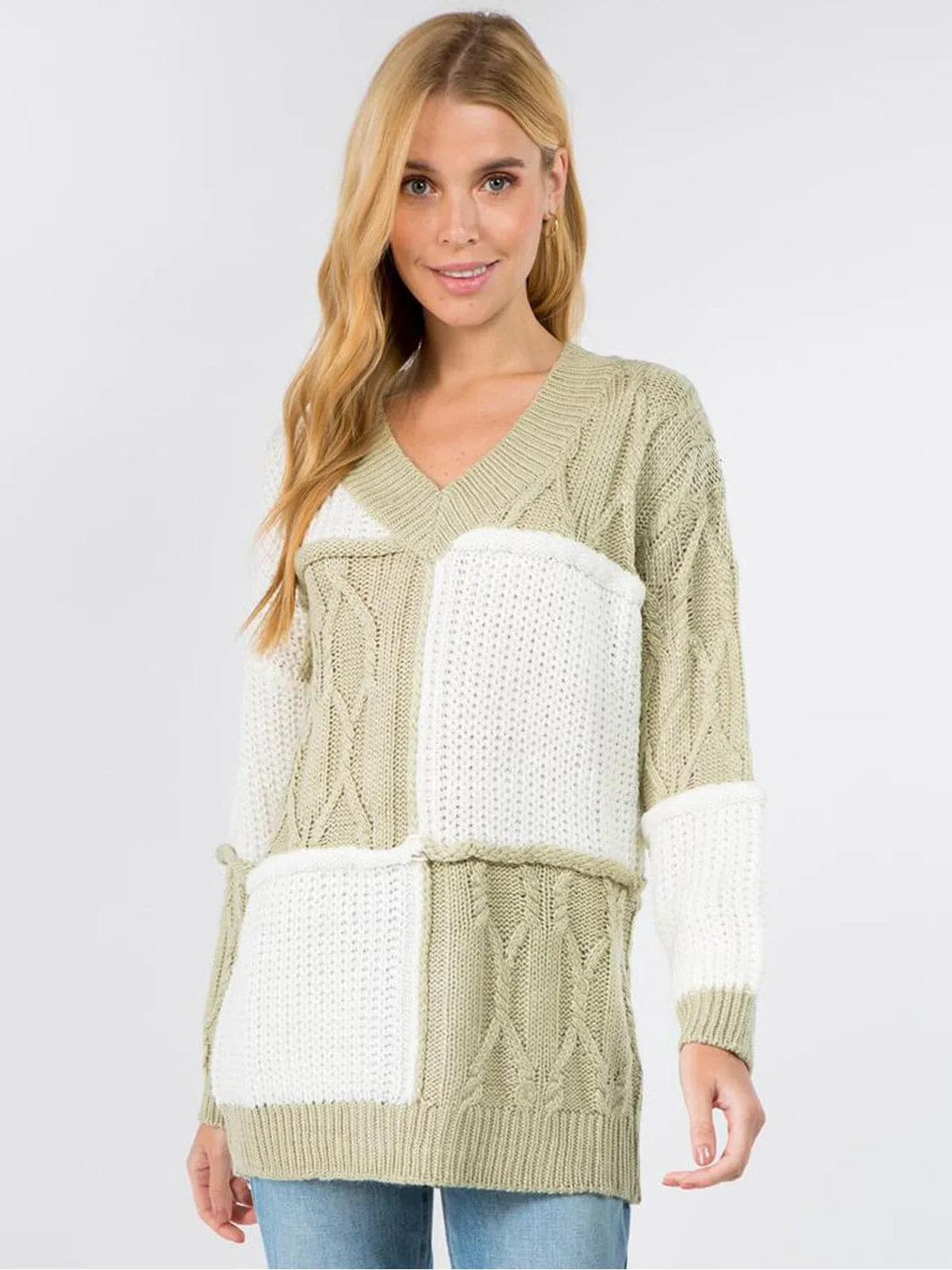 WOMEN'S LONG SLEEVE V-NECK COLORBLOCK KNIT SWEATER